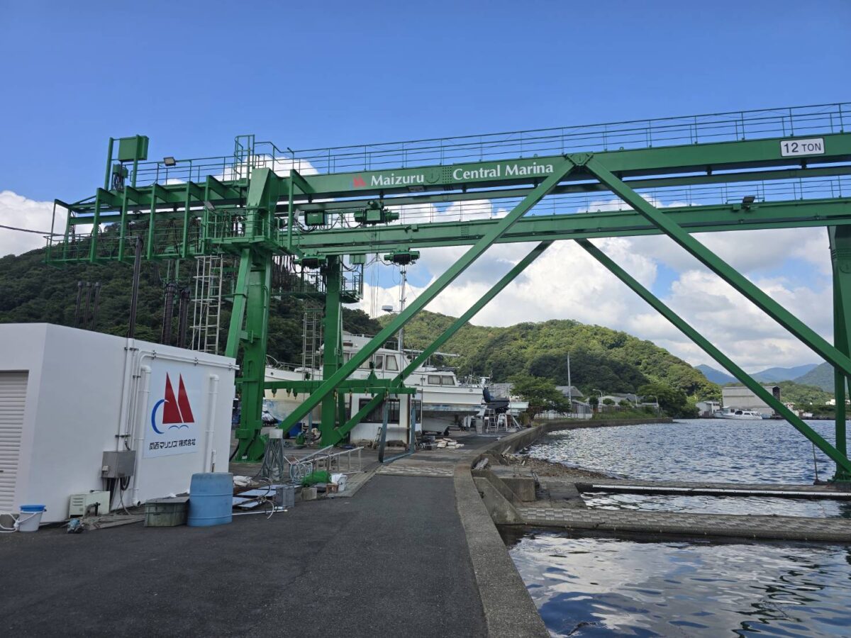舞鶴セントラルマリーナ船舶揚降装置鉄骨塗装工事